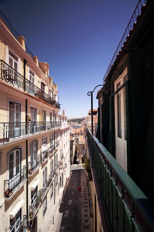 Apartment Terrace View In Chiado Lissabon